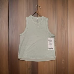 NWT Lululemon size 2